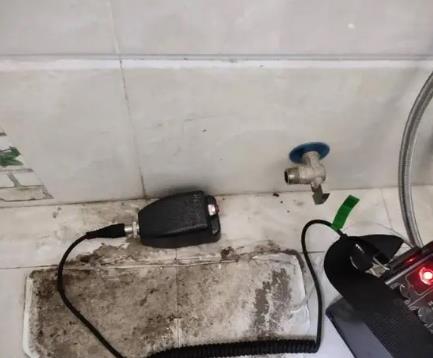 永仁屋顶漏水维修公司分享下卫生间漏水的危害及解决方法